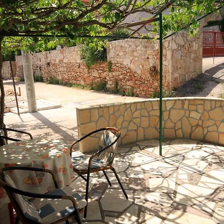 Apartments By The Sea Basina, Hvar - 542 Vrbanj Exterior photo