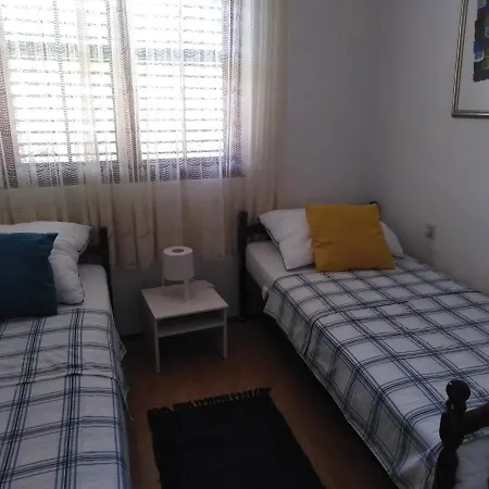 Apartments By The Sea Basina, Hvar - 542 Vrbanj Exterior photo