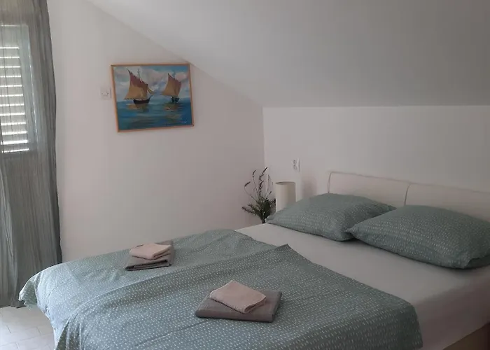 Apartments By The Sea Basina, Hvar - 542